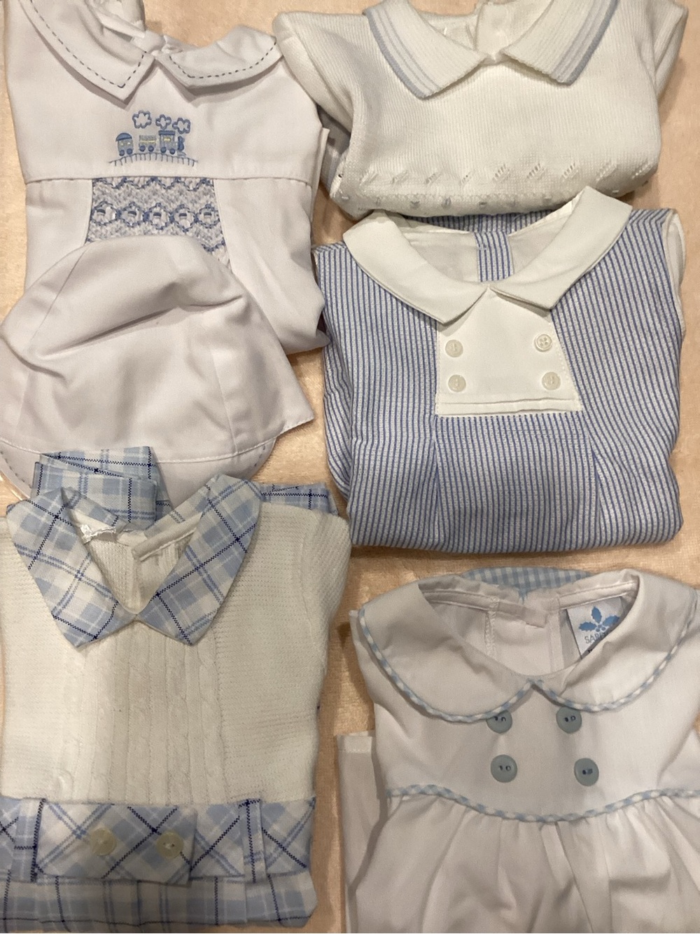 Baby outfits in blue and white. 5 outfits and 3 pairs of shorts - Picture 2 of 13